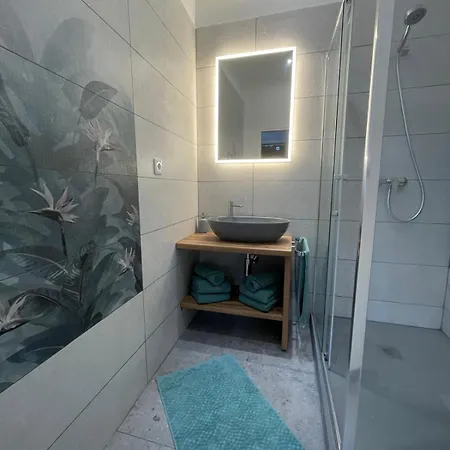 דירה Comfort Walkup